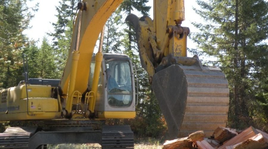 Rock Placing – Shoring Up The Road Along The Pend Oreille River